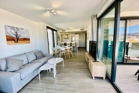 Royal Palm 22 Luxurious 3 Bedroom Penthouse Nerja Exterior photo