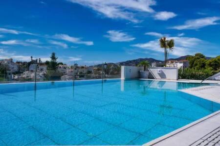 Royal Palm 22 Luxurious 3 Bedroom Penthouse Nerja Exterior photo