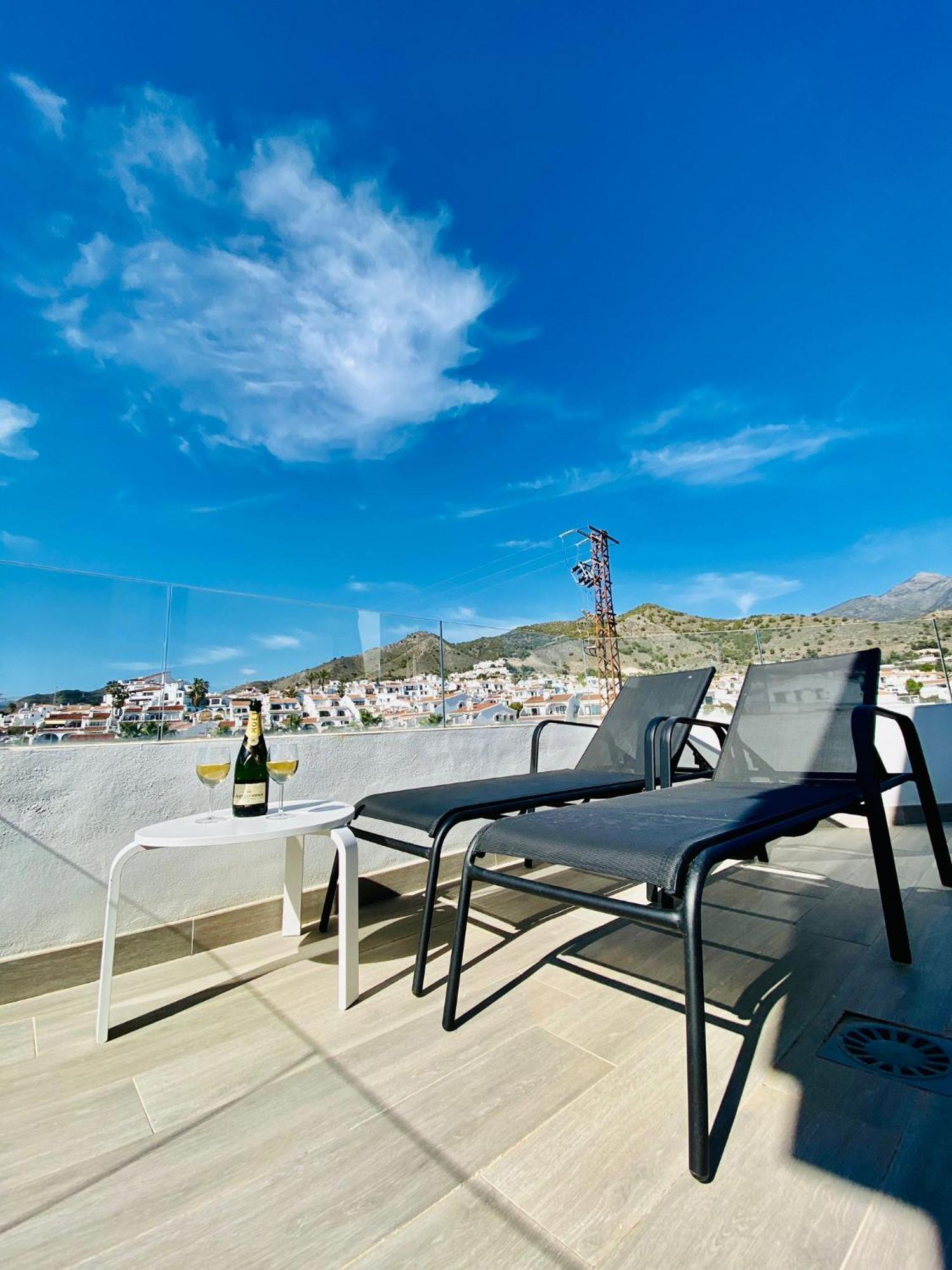 Royal Palm 22 Luxurious 3 Bedroom Penthouse Nerja Exterior photo