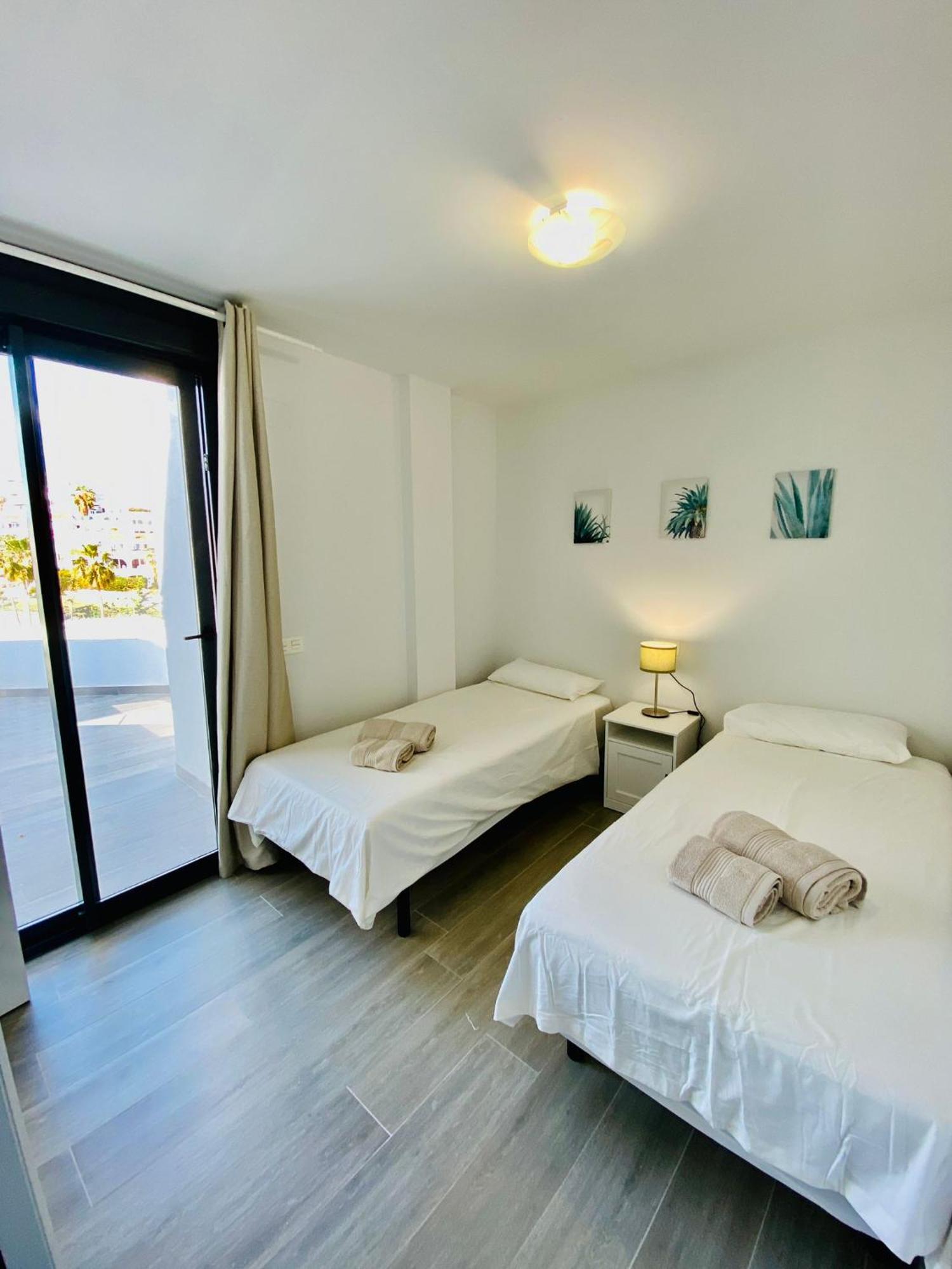 Royal Palm 22 Luxurious 3 Bedroom Penthouse Nerja Exterior photo